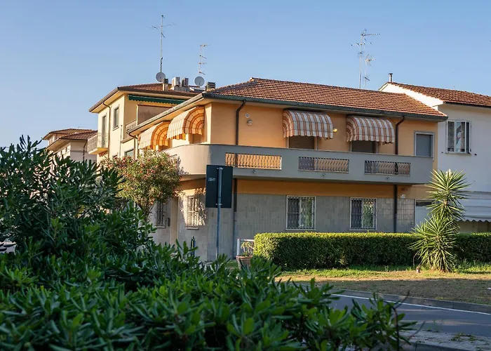 アパート Il Balcone Del Comandante ヴィアレッジョ